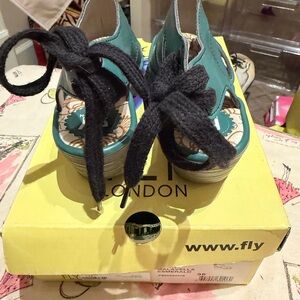 Fly London Women's Teal Flats with Black Laces